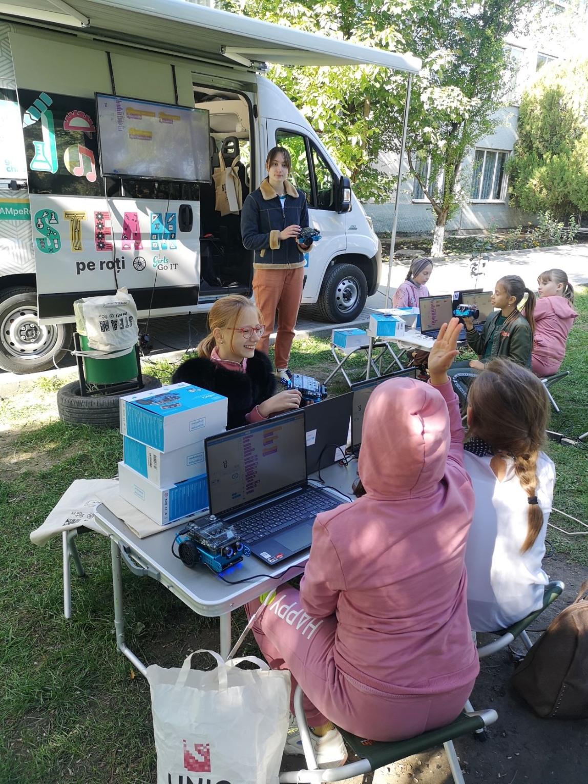 Mobile classroom from GirlsGoIT